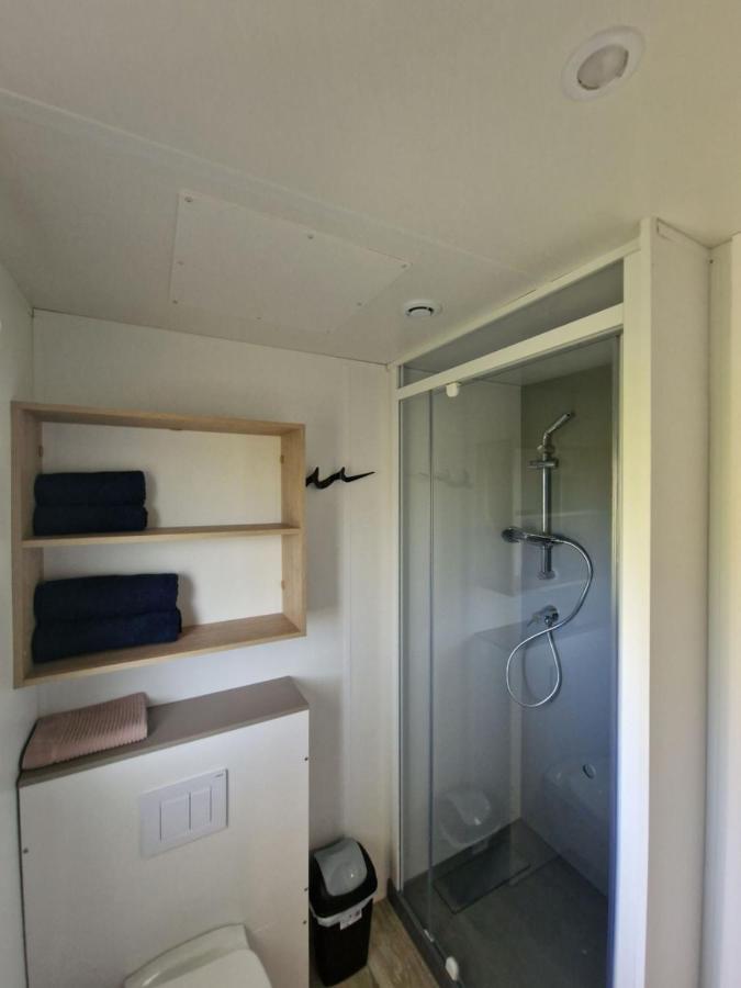 Camping Les P'tites Maisons Dans La Prairie Sallertaine