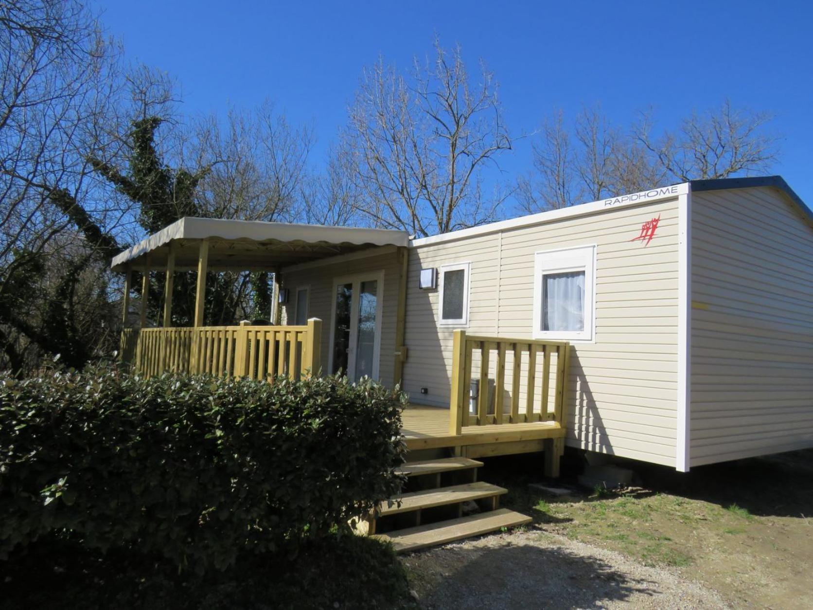 Les P'tites Maisons Dans La Prairie 3*