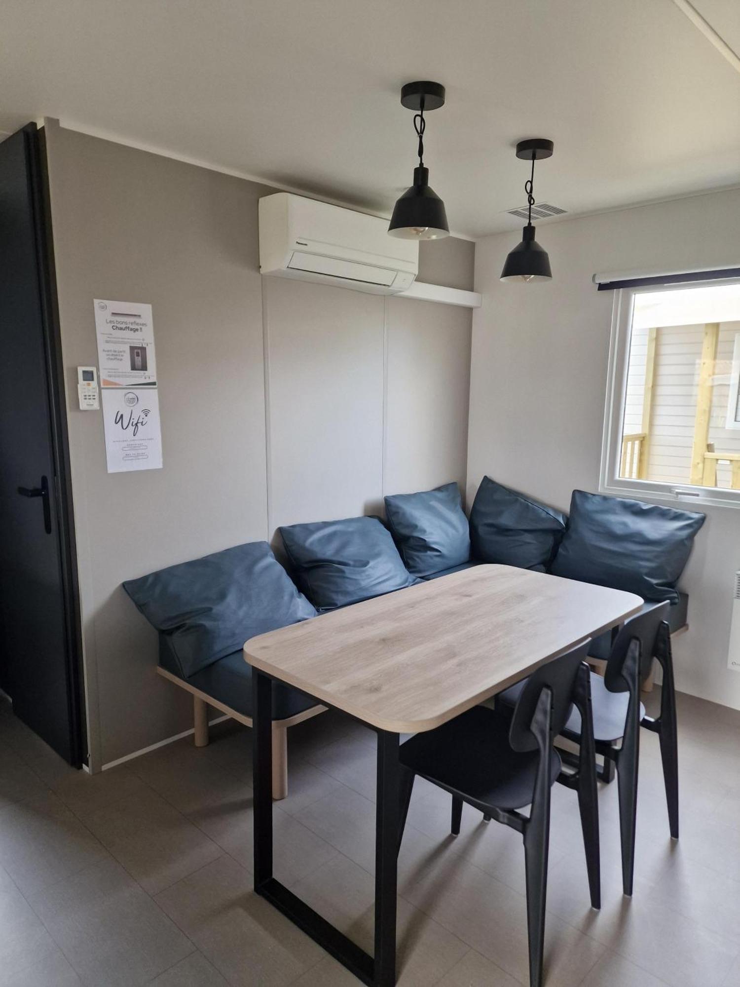 Les P'tites Maisons Dans La Prairie Camping