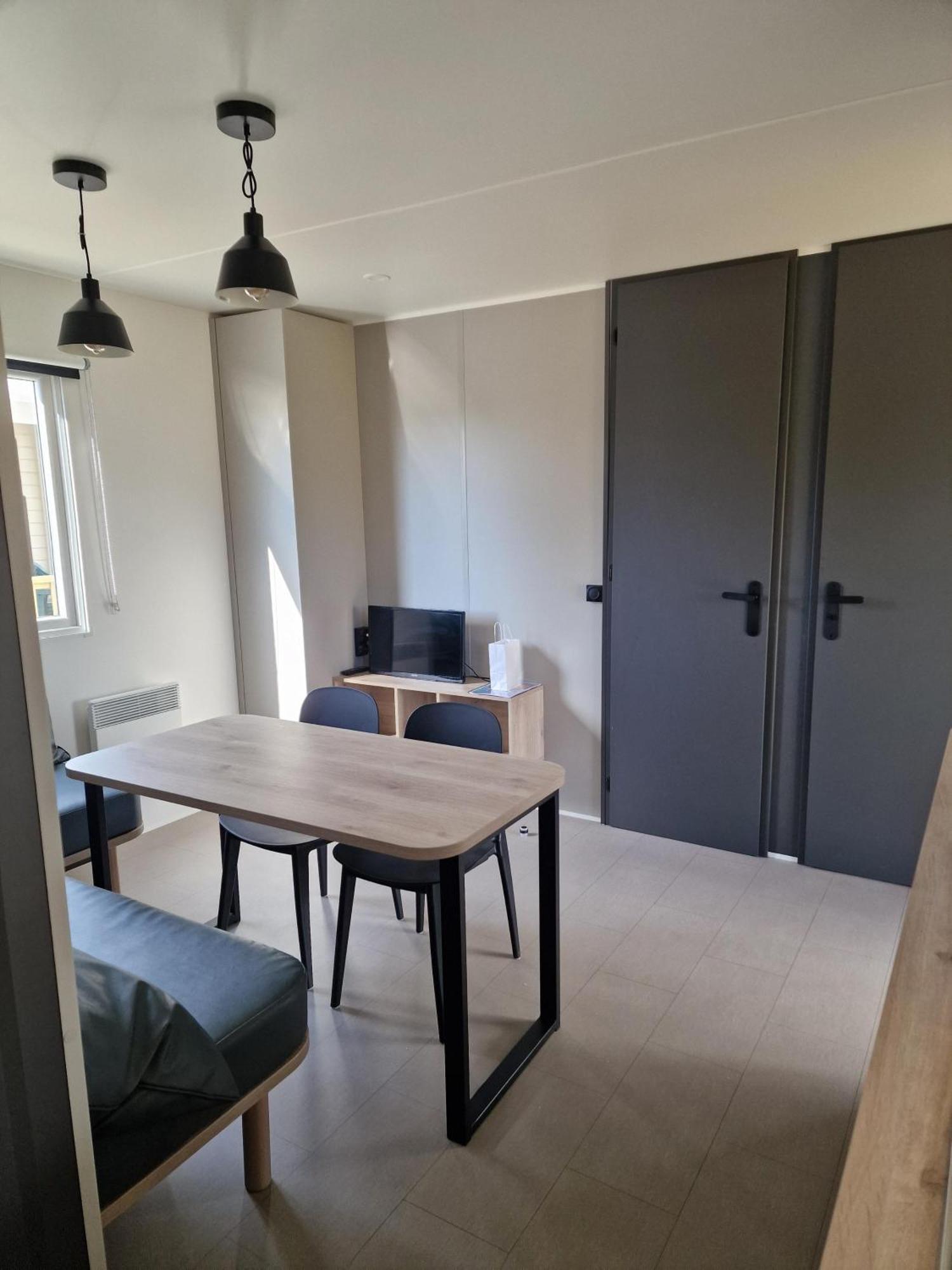 Les P'tites Maisons Dans La Prairie Camping 3*