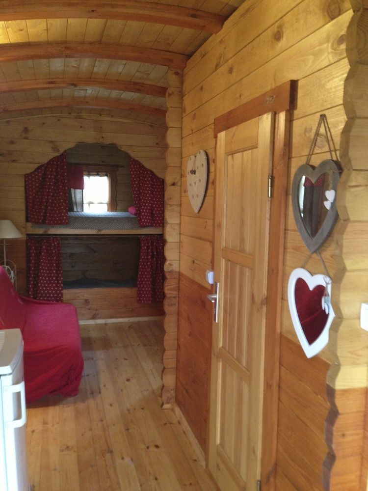 Les P'tites Maisons Dans La Prairie Camping Sallertaine